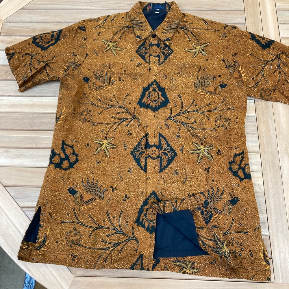 Authentic Men’s Batik Shirt Size M
